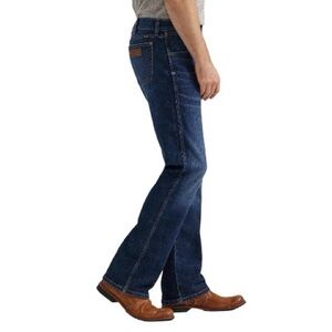 Wrangler Retro Men’s Medium Dark Blue Slim Straight Jeans 38x32